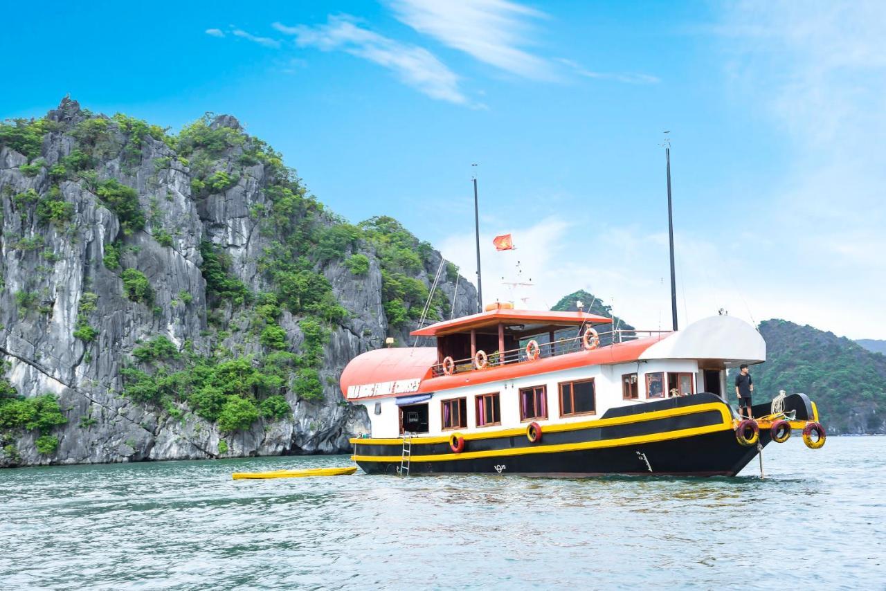 Cat Ba Bay Cruises Hotel Dong Khe Sau ภายนอก รูปภาพ