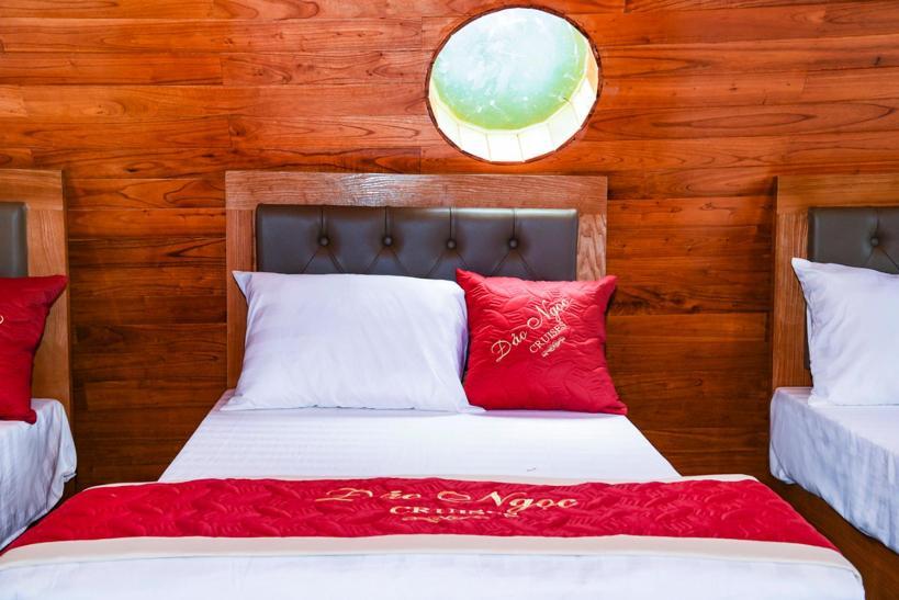Cat Ba Bay Cruises Hotel Dong Khe Sau ภายนอก รูปภาพ