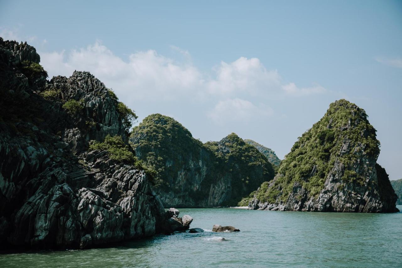 Cat Ba Bay Cruises Hotel Dong Khe Sau ภายนอก รูปภาพ