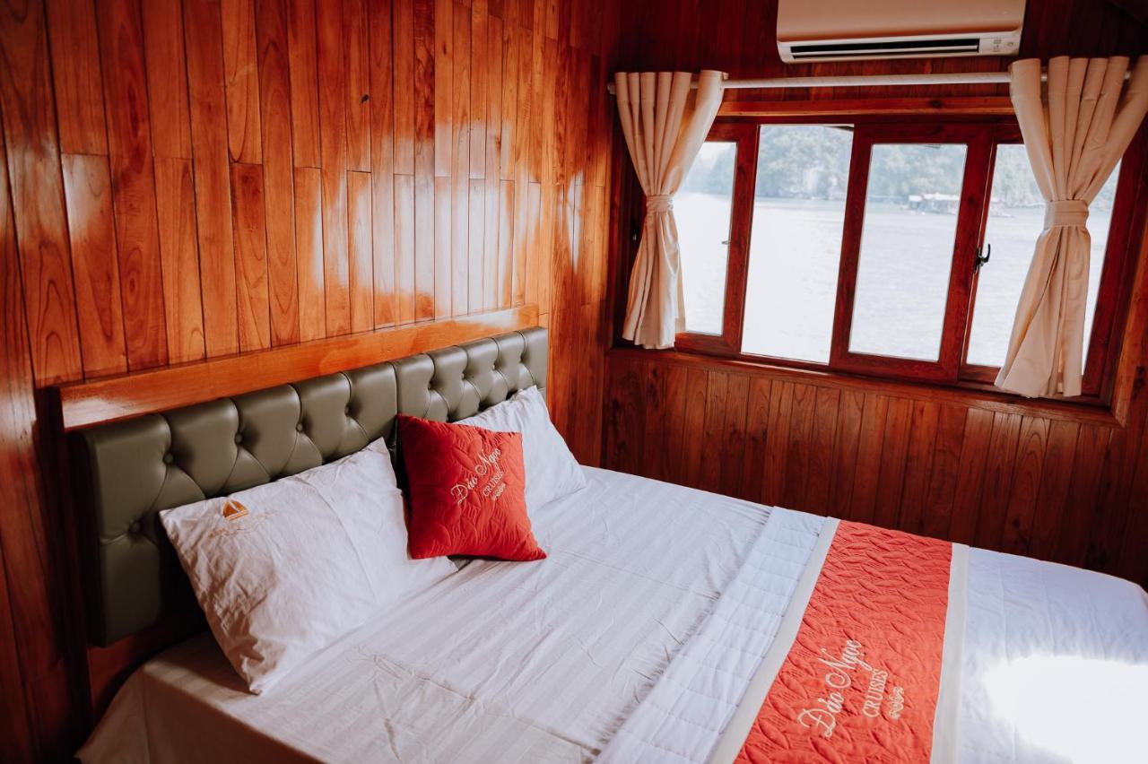 Cat Ba Bay Cruises Hotel Dong Khe Sau ภายนอก รูปภาพ