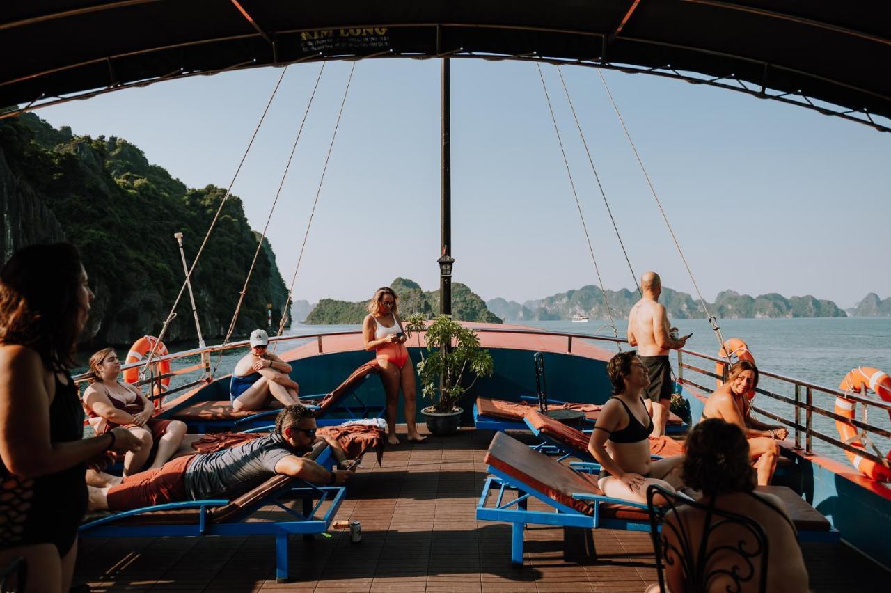 Cat Ba Bay Cruises Hotel Dong Khe Sau ภายนอก รูปภาพ