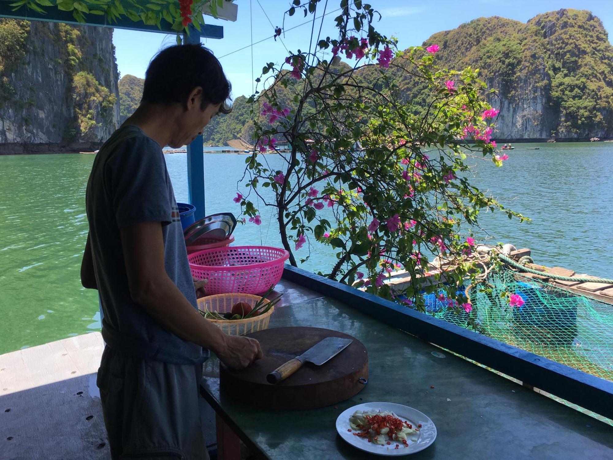 Cat Ba Bay Cruises Hotel Dong Khe Sau ภายนอก รูปภาพ