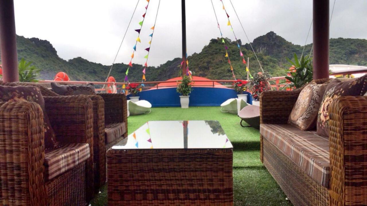 Cat Ba Bay Cruises Hotel Dong Khe Sau ภายนอก รูปภาพ